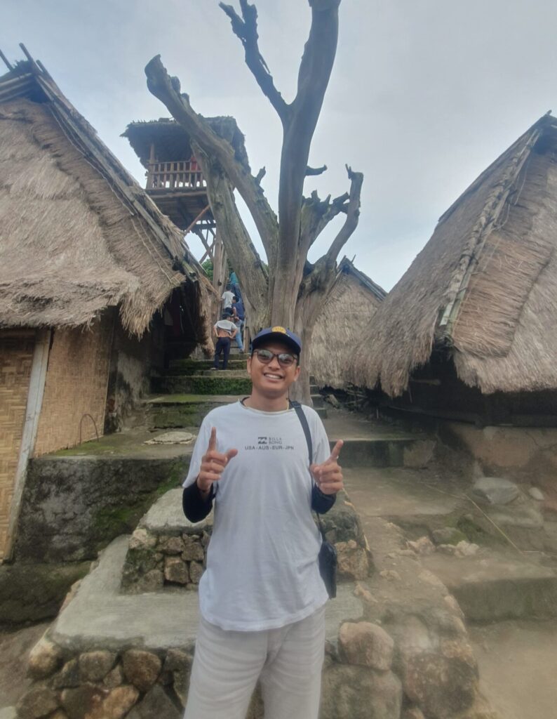 MUHAMMAD REZIQ ALDRIN UNUSIA Fakultas Hukum