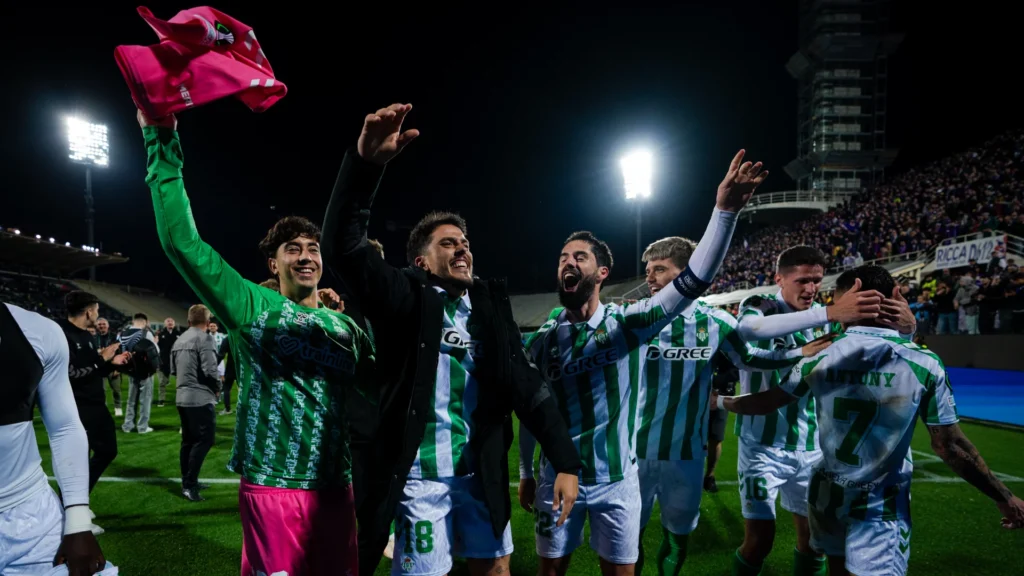 Abde Ezzalzouli mencetak gol penentu kemenangan di babak tambahan waktu, memaksimalkan umpan silang mendatar dari Antony, untuk mengantarkan Real Betis melaju ke final kompetisi Eropa utama pertama mereka. (cr/Real Betis)