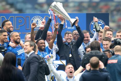 sa para penggemar Rangers untuk kembali melihat legenda Liverpool, Steven Gerrard, menukangi tim kesayangan mereka nampaknya akan menemui jalan buntu. (cr/x.com)