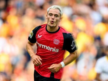 Bursa transfer Eropa kembali memanas dengan manuver mengejutkan dari Liverpool. The Reds dilaporkan diam-diam menggelar pertemuan dengan bintang Bayer Leverkusen, Florian Wirtz, (cr/x.com)