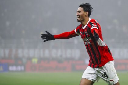 Pergerakan mengejutkan mulai terendus di bursa transfer Eropa. Raksasa Liga Primer Inggris, Manchester City, dilaporkan telah menetapkan gelandang enerjik AC Milan, Tijjani Reijnders, sebagai bidikan utama mereka untuk memperkuat skuad musim depan. (cr/x.com)