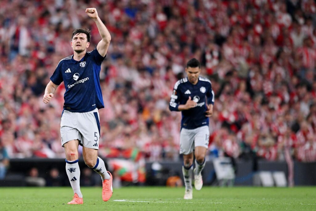 Bek Manchester United, Harry Maguire, menegaskan bahwa langkah timnya di semifinal Liga Europa belum aman meskipun meraih kemenangan telak 3-0 atas Athletic Bilbao di San Mames. (cr/Manutd)