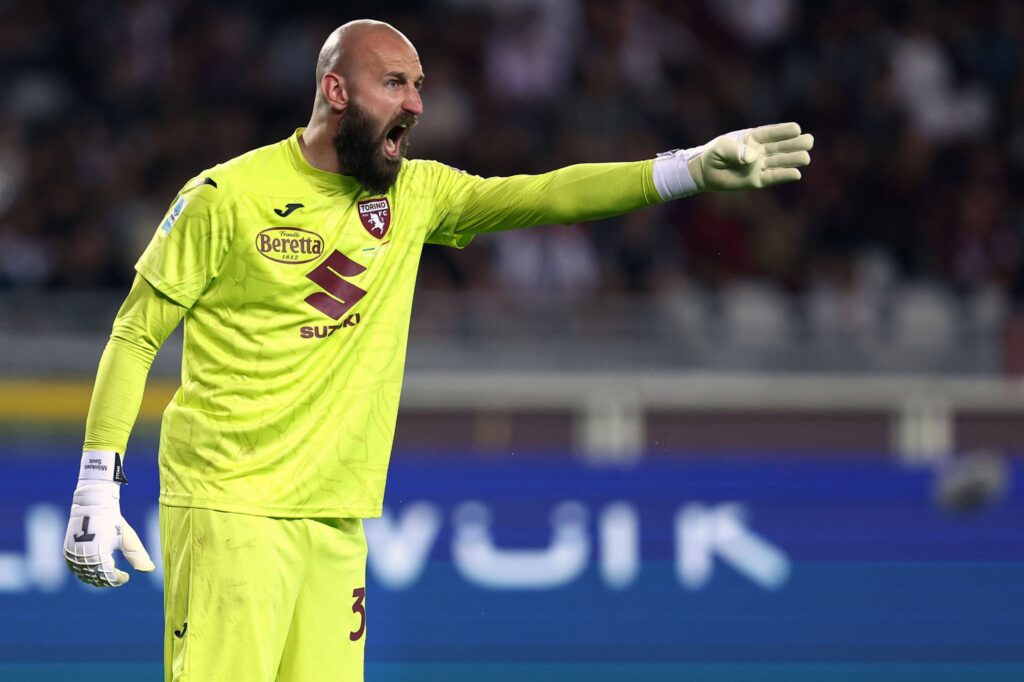 United kemungkinan akan aktif mencari dua penjaga gawang baru di musim panas ini. Satu nama yang mencuat sebagai opsi potensial mungkin sudah tidak asing bagi mereka yang berada di klub antara tahun 2014 dan 2016. Kiper Torino, Vanja Milinkovic-Savic. (cr/x.com)