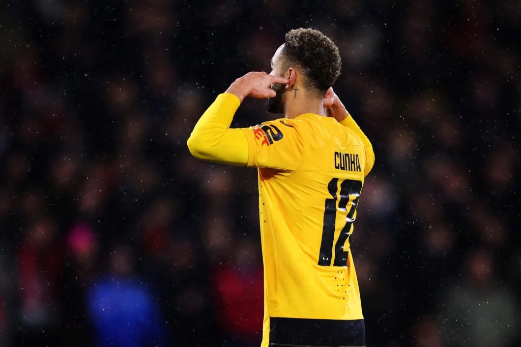 Perburuan Manchester United terhadap penyerang Wolves, Matheus Cunha, mendapat 'lampu kuning' dari pundit kenamaan Inggris, Gary Lineker. (cr/x.com)