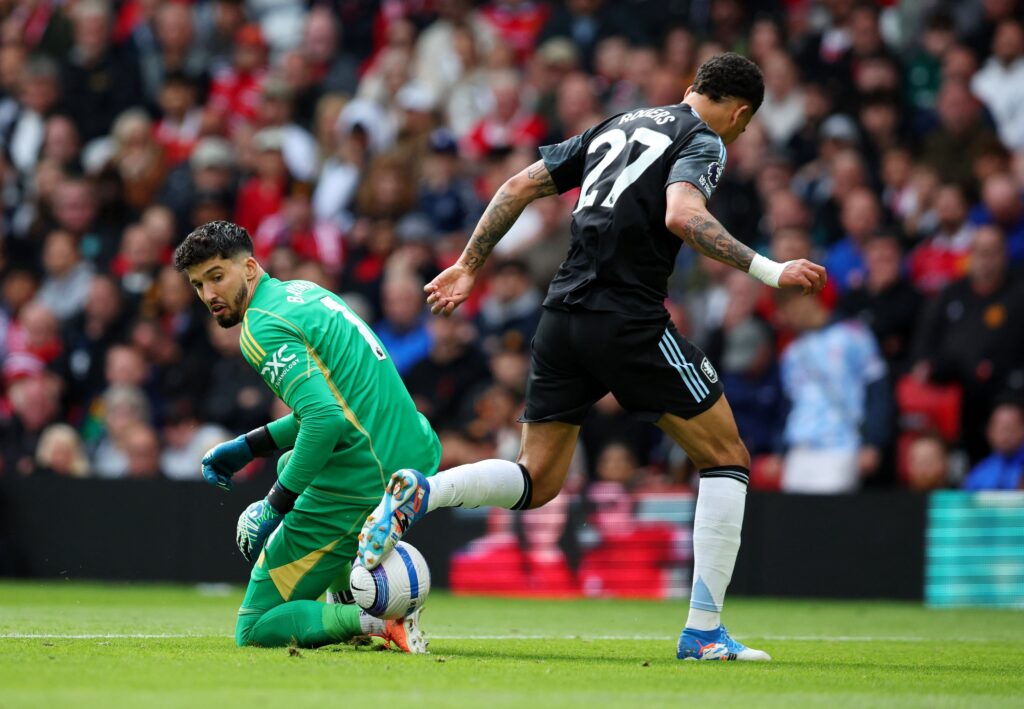 Aston Villa telah mengkonfirmasi bahwa mereka secara resmi melayangkan keluhan kepada Professional Game Match Officials Limited (PGMOL) menyusul kekalahan kontroversial 2-0 dari Manchester United di Old Trafford pada Minggu (25/5). (cr/x.com)