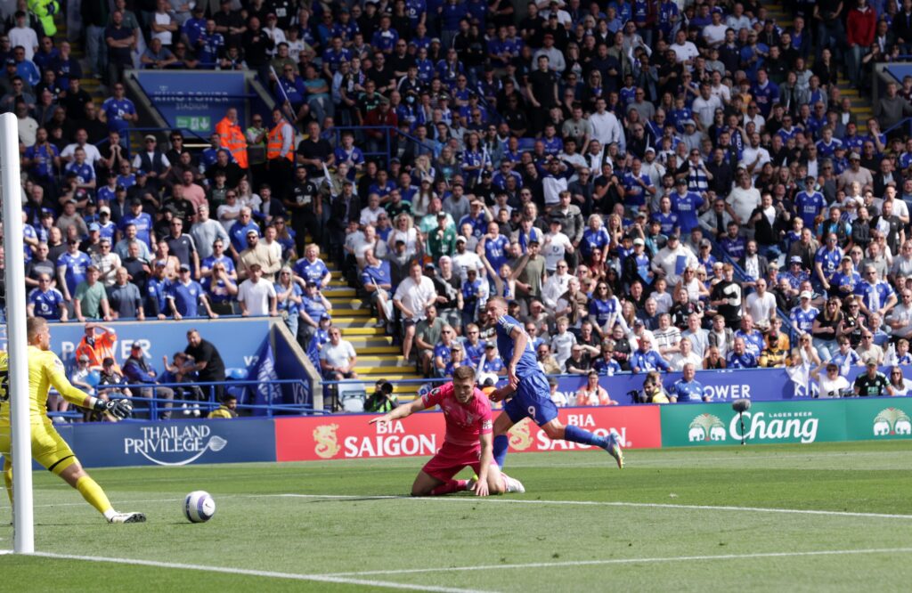 Leicester City mengonfirmasi bahwa sepuluh pemain tambahan akan meninggalkan klub pada musim panas ini, melengkapi daftar kepergian Jamie Vardy yang kontraknya habis. (cr/x.com)