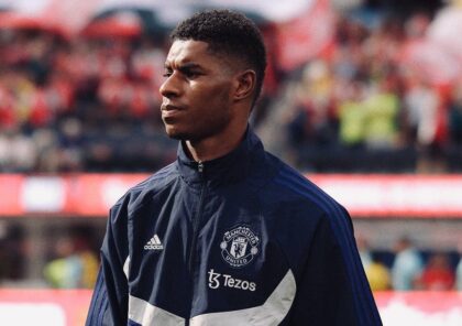 Masa depan bintang Manchester United, Marcus Rashford, semakin menjadi sorotan setelah manajer Barcelona, Hansi Flick, menyebutnya sebagai "pemain fantastis". (cr/x.com)