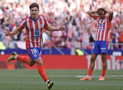 Musim debut impresif Julian Alvarez bersama Atletico Madrid telah menarik perhatian raksasa Liga Primer Inggris, Arsenal dan Liverpool. (cr/x.com)