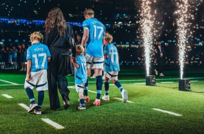 Kevin De Bruyne secara resmi mengucapkan selamat tinggal kepada para penggemar Manchester City di Etihad Stadium pada Rabu (21/5) dini hari WIB. (cr/x.com)