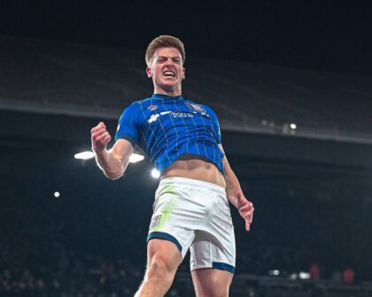 Liam Delap dilaporkan akan menjalani tes medis di Chelsea pada Senin (2/6), setelah The Blues mengaktifkan klausul pelepasannya dengan Ipswich Town. (cr/x.com)