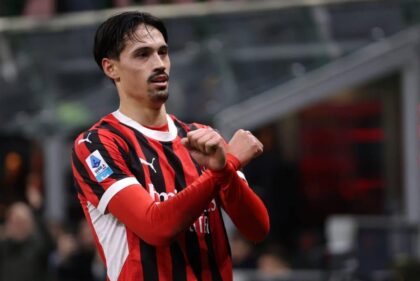 AC Milan dan Manchester City dilaporkan akan menggelar pertemuan hari ini untuk membahas potensi transfer gelandang andalan Rossoneri, Tijjani Reijnders. (cr/x.com)