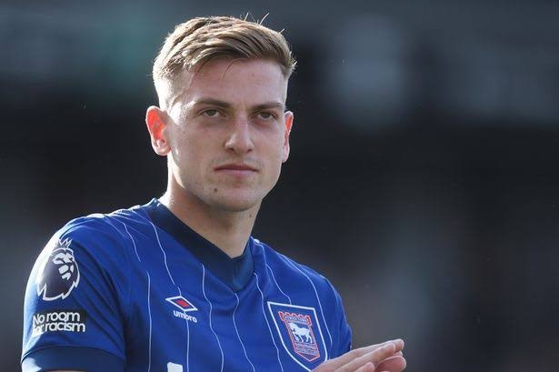 Chelsea dikabarkan semakin dekat untuk mengamankan tanda tangan penyerang Ipswich Town, Liam Delap. (cr/x.com)