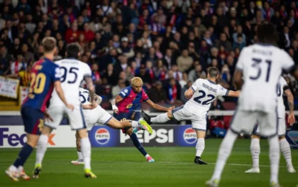 Sebuah tontonan sepak bola kelas atas tersaji di Camp Nou pada laga leg pertama semifinal Liga Champions antara Barcelona dan Inter Milan. (cr/FC Barcelona)
