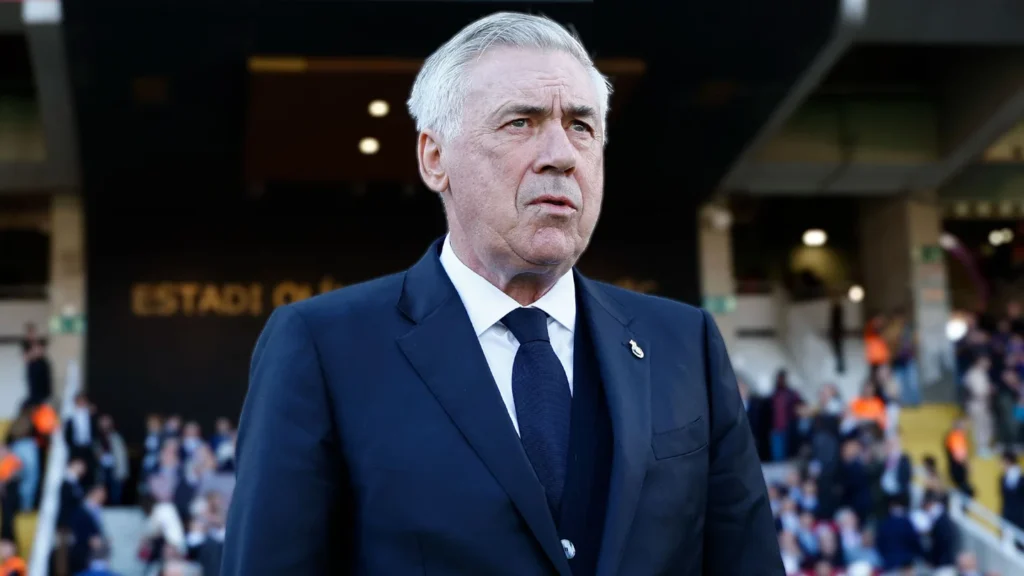Kabar mengejutkan datang dari ibukota Spanyol. Pelatih kepala Real Madrid, Carlo Ancelotti, dikabarkan akan meninggalkan Santiago Bernabeu pada akhir musim ini untuk menerima pinangan sebagai pelatih tim nasional Brasil. (cr/Real Madrid)