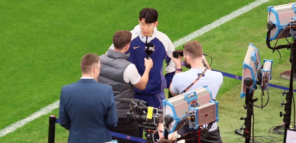 Kapten Tottenham Hotspur, Son Heung-Min, menyatakan ambisinya untuk meraih trofi Liga Europa yang akan menjadi momen bersejarah bagi klub dan dirinya. (cr/tottenhamhotspur.com)